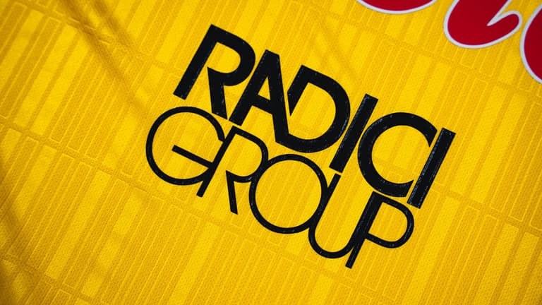 Terza maglia 2024/25 | Primo piano logo RadiciGroup