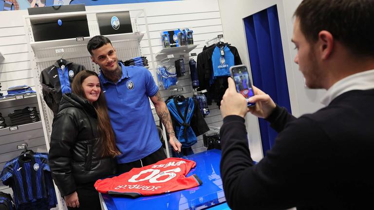 Gianluca Scamacca Meet&Greet presso Atalanta Store Bergamo Centro-0053