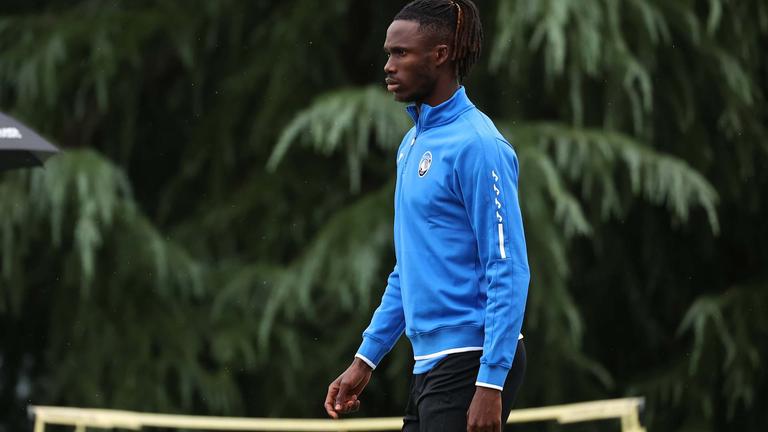 kossounou-during MD-1 UCL training  Atalanta vs Arsenal_0046