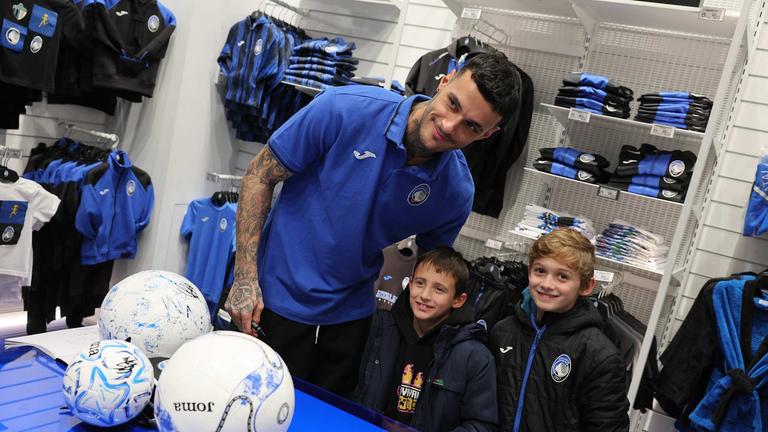 Gianluca Scamacca Meet&Greet presso Atalanta Store Bergamo Centro-0045
