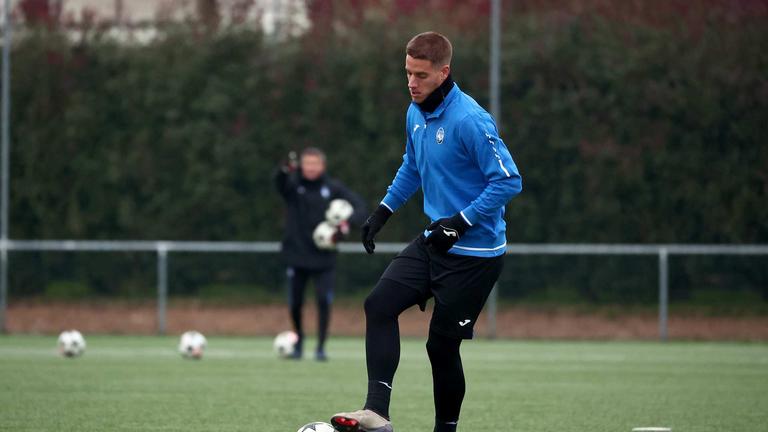 pasalic-during UCL MD5 Young Boys - Atalanta training-0042