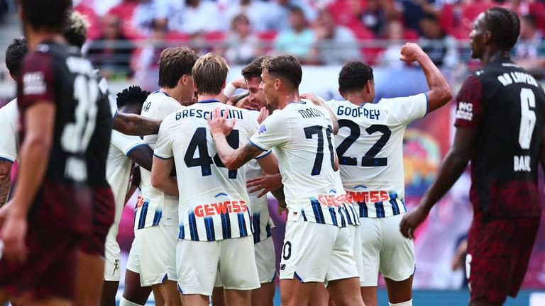 Friendly RB Lipsia-Atalanta, esultanza di gruppo post gol Bernasconi