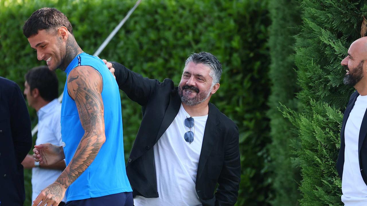 Il CT Gattuso e gli Azzurri in visita al Centro Bortolotti