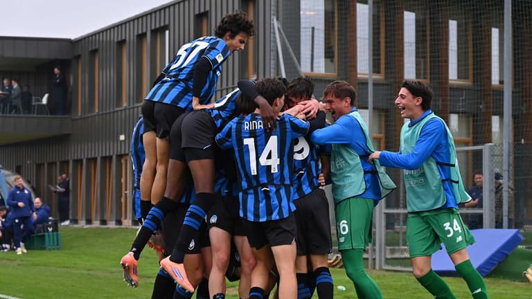 Gasparello Francesco goal 2-0 esultanza - Atalanta U19 - Slavia Praha U19 22-10-2025 133