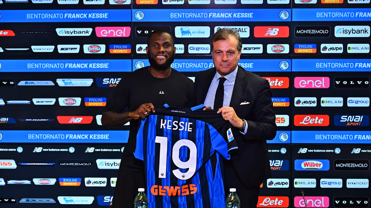 La presentazione ufficiale di Franck Kessie