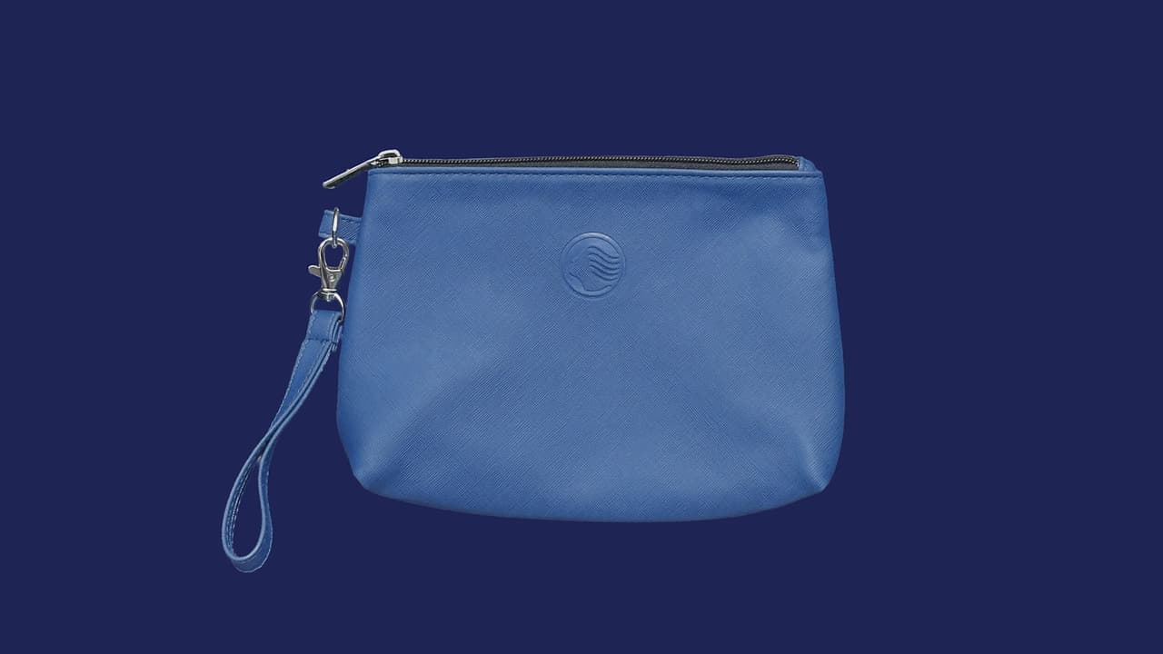 Pochette in pelle blu: eleganza e stile Atalanta
