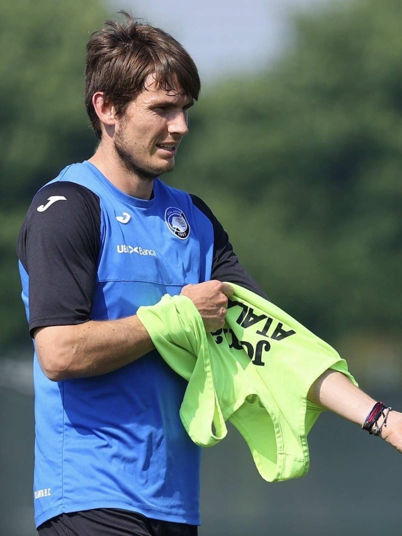 Training towards Atalanta-Napoli tomorrow