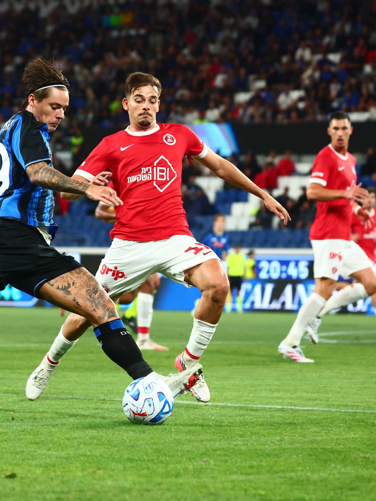 Playoff UECL: il primo round finisce in parità