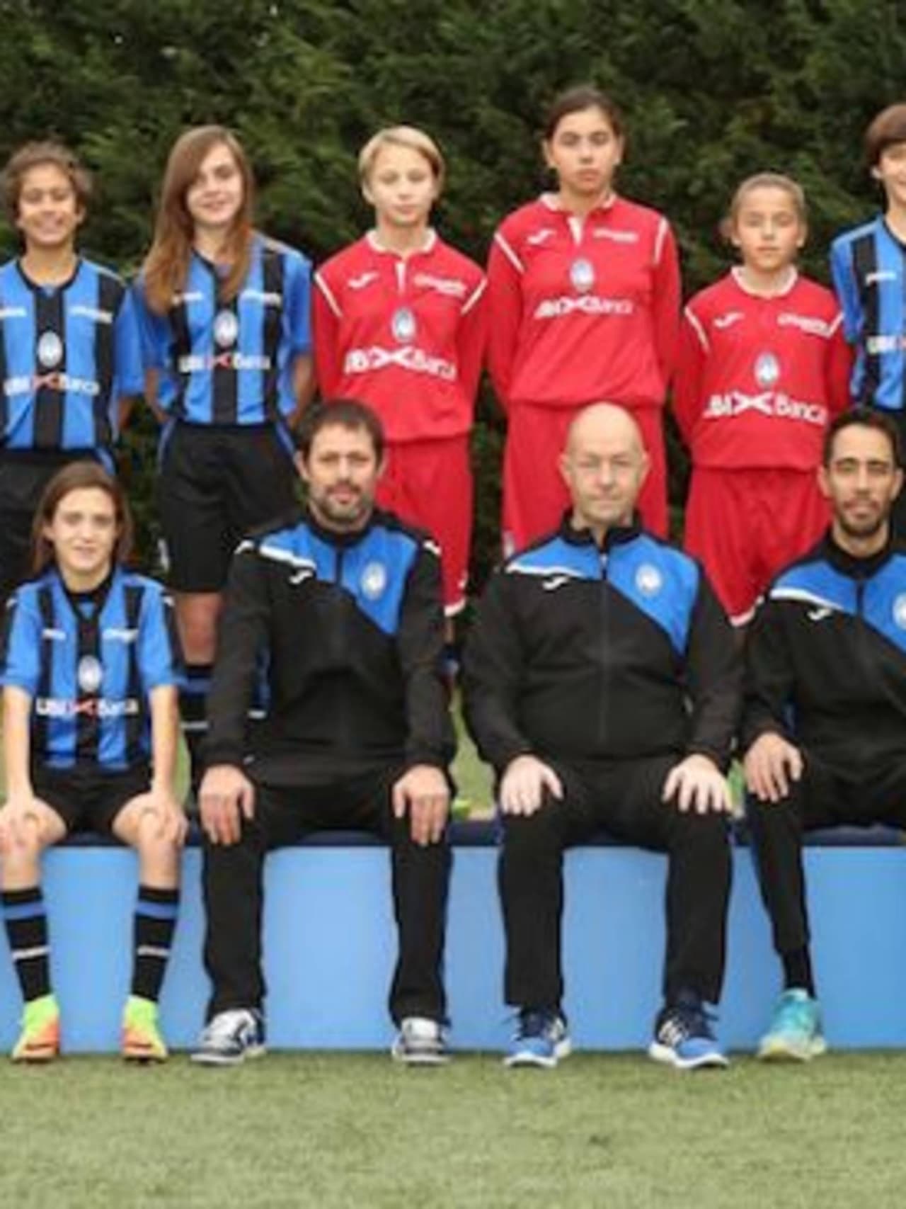 Pulcuni femminili foto ufficiale di squadra