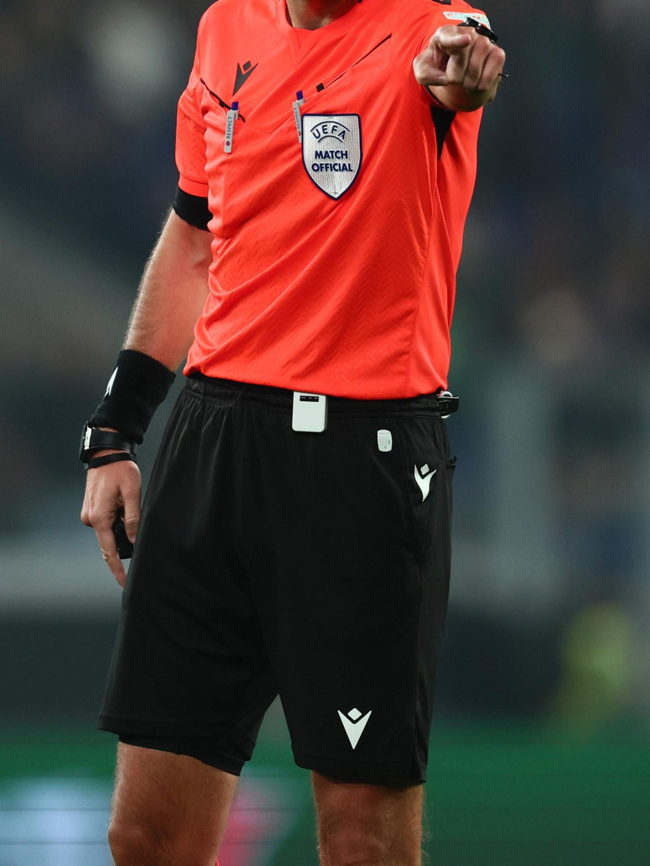 L'arbitro per il ritorno dei playoff di Champions League