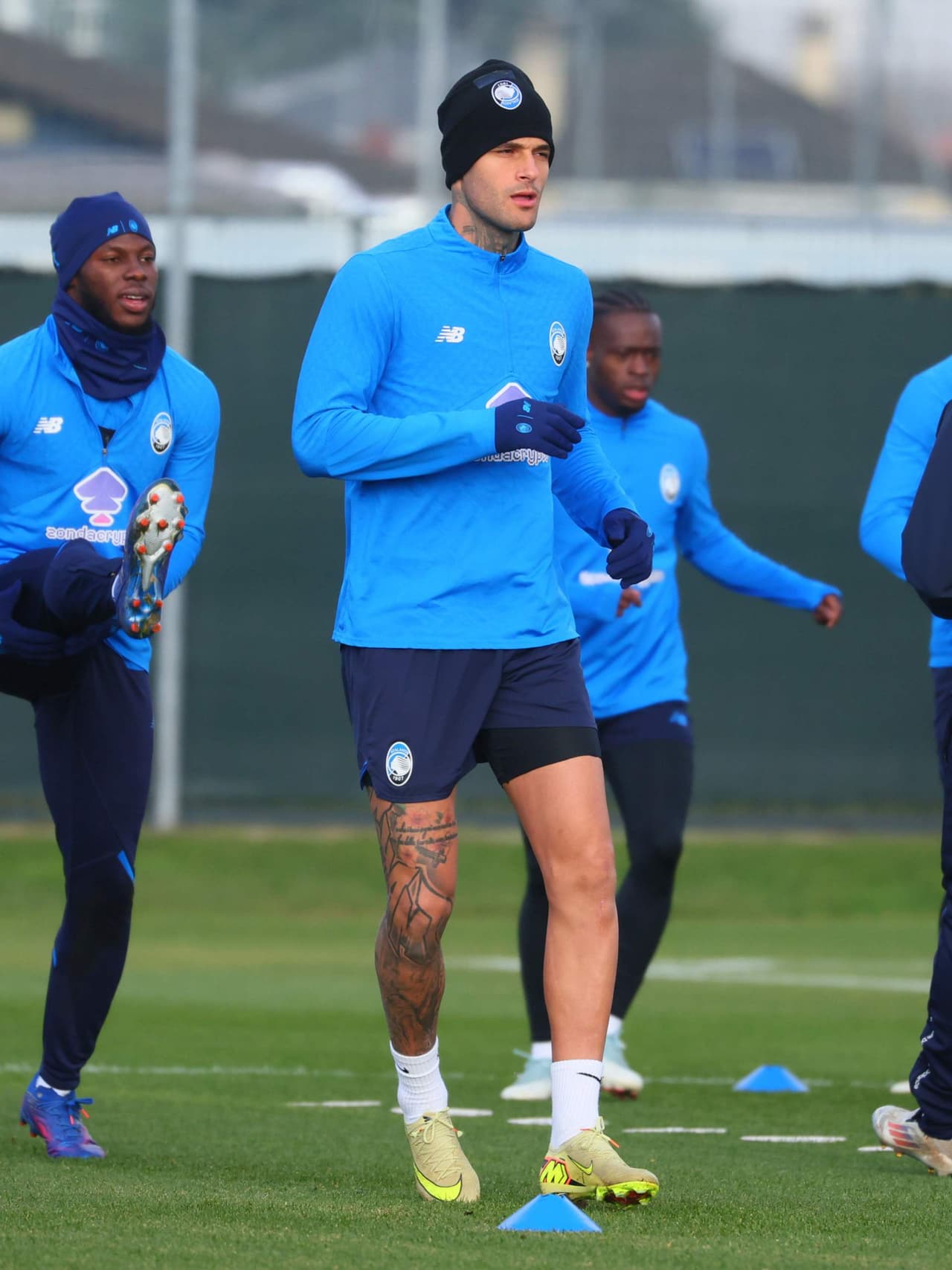 Seduta pomeridiana per iniziare a preparare il match contro la Fiorentina