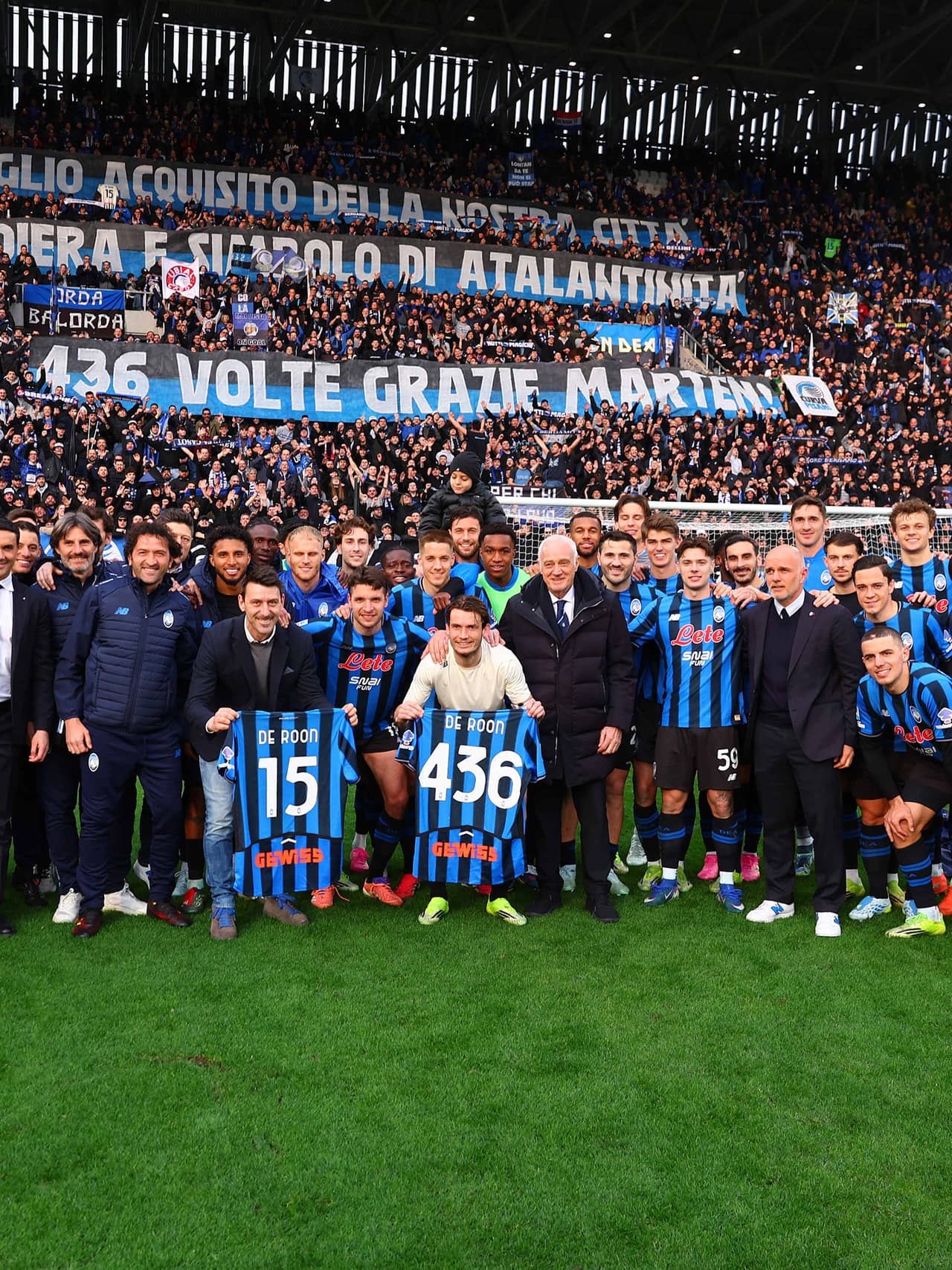 Marten de Roon nella storia: la festa per le 436 presenze!