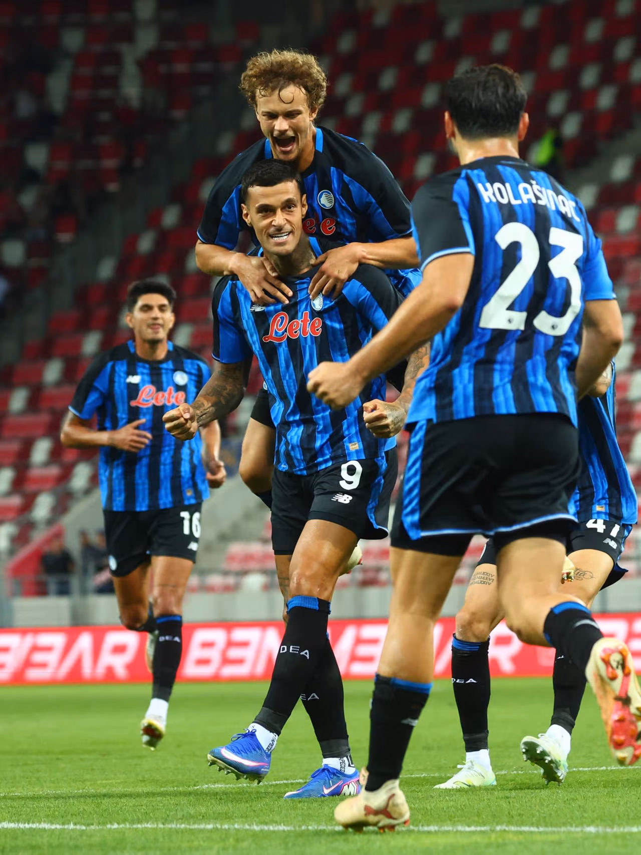 Scamacca firma la qualificazione alla League Phase di UEFA Conference League
