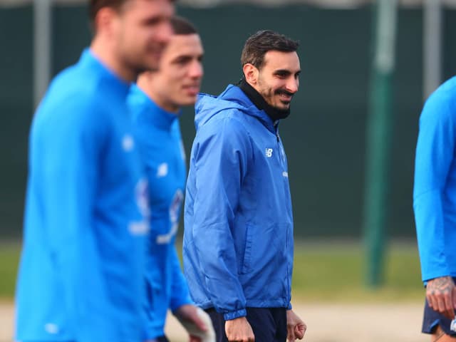 Allenamento mattutino con vista sull’andata degli ottavi di UCL